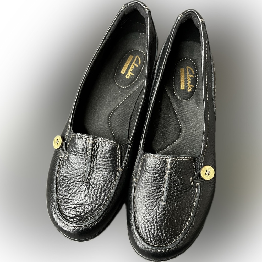 Clark’s Ashley Scurry Slip/on Black Leather Loafers Button Accents Like New 7 - Picture 16 of 16